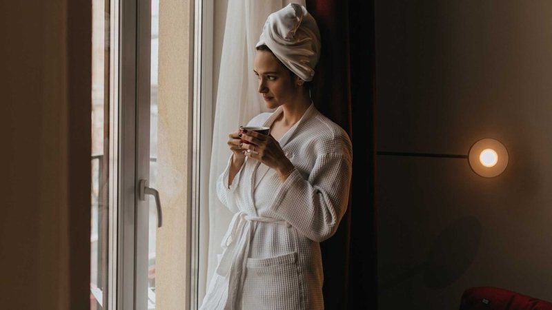 6 best bathrobe materials for Lounging and Relaxation - British D'sire
