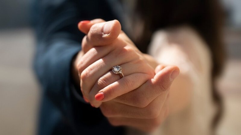 Affordable Engagement Rings UK: Is Cubic Zirconia Good Enough? - British D'sire