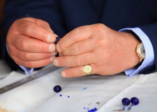 How to Style Pinky Rings and Make a Bold Fashion Statement - British D'sire