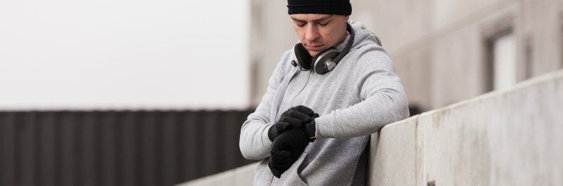 Is wearing a hoodie to the gym a practical option - Pros and Cons - British D'sire