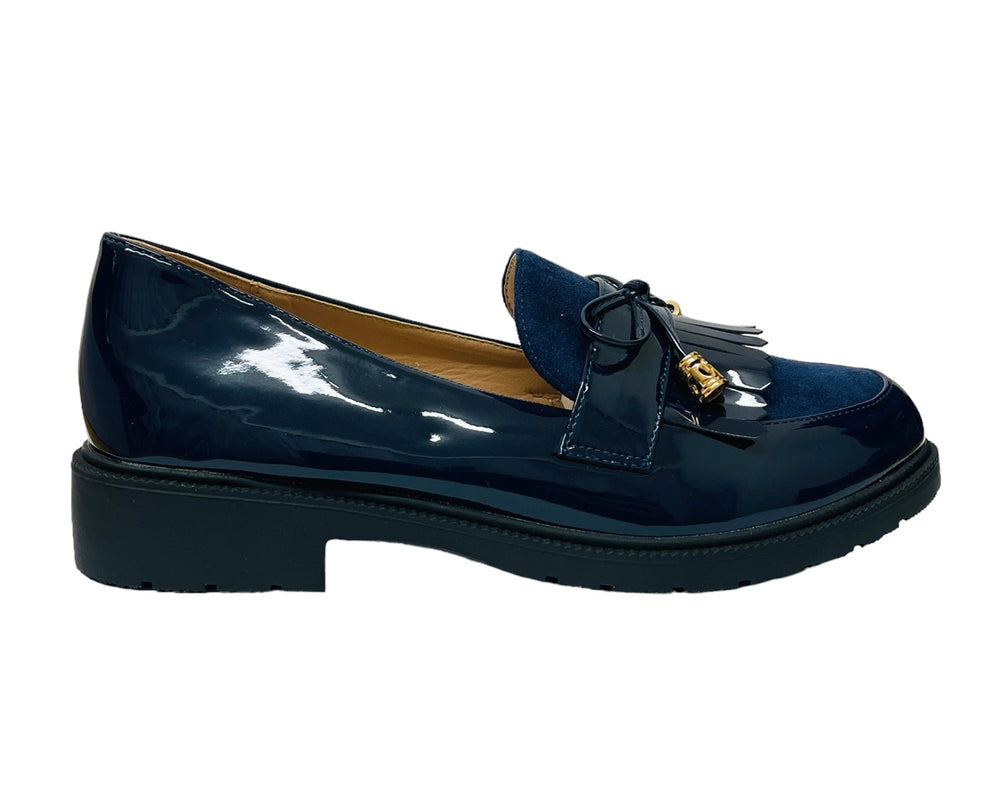 Faux Patent Leather Slip On Tassel Shoes