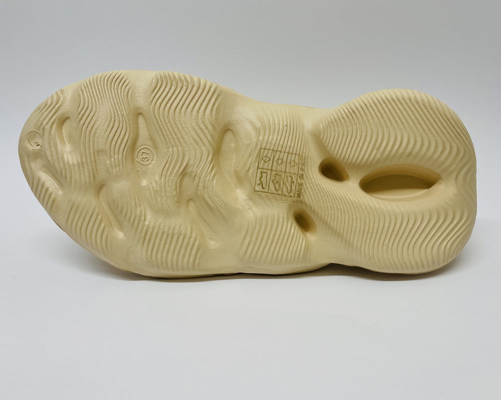 Lightweight Comfy Cut Out Detail Slip On