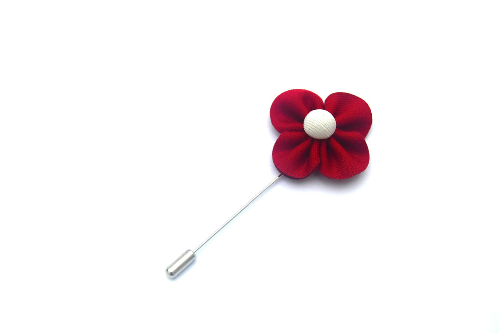 poppy lapel pin in red Main image