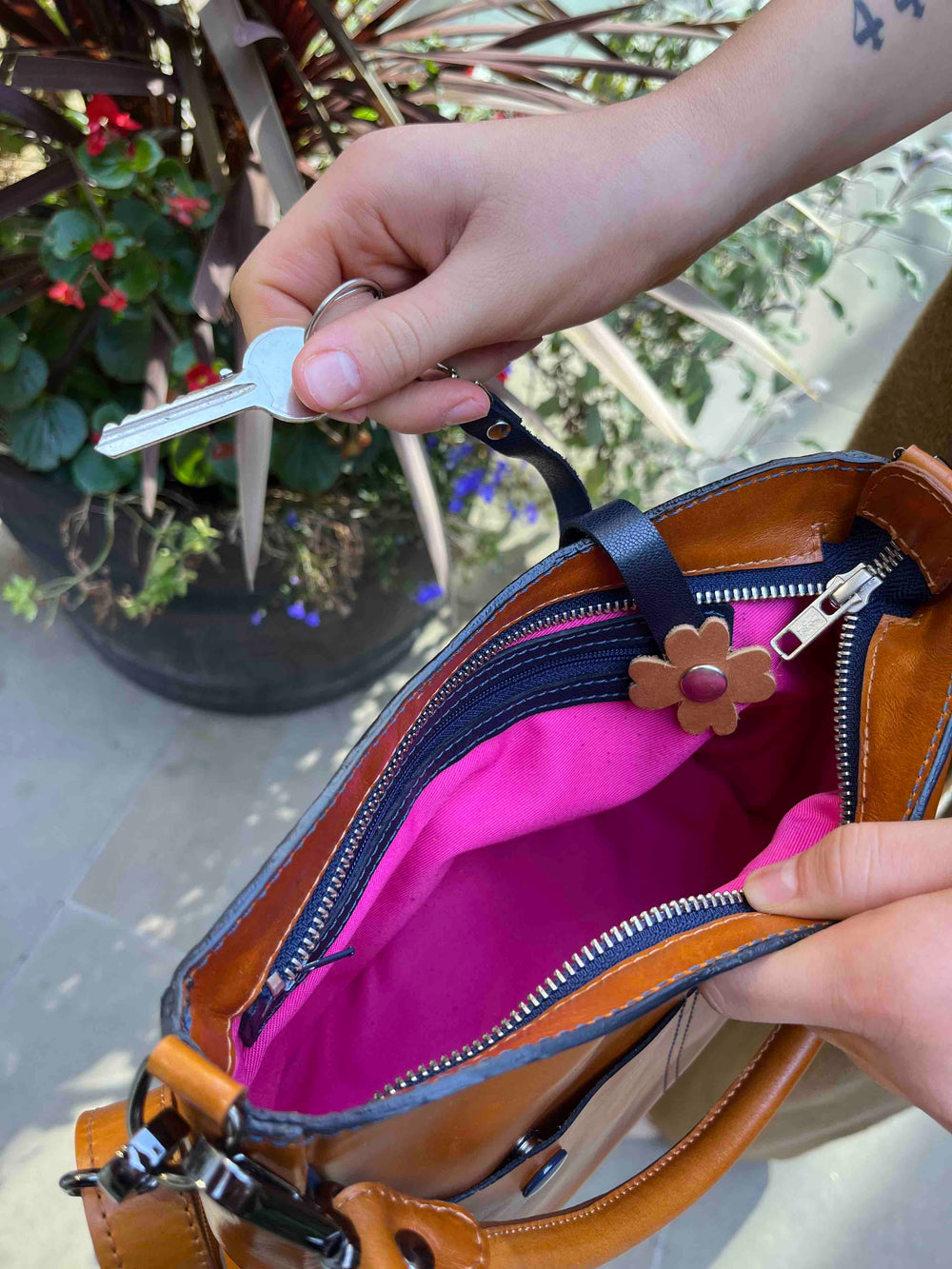 Bella - Fuchsia and orange leather mini bag - Chanii B