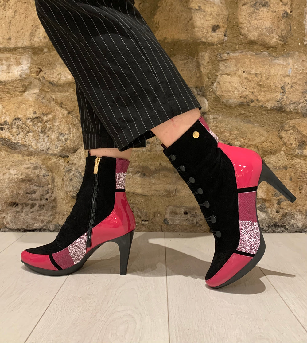 St Lucia - Black/Fuchsia Button boot Secondary image