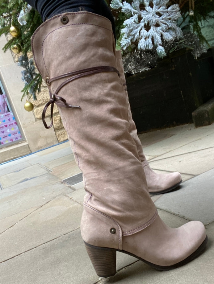 Pulpeux - Stone long boot- Last Pairs 36 and 38!