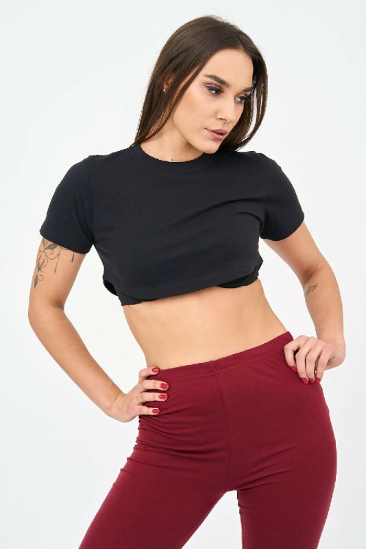 Basic Crew Neck Women's Crop Top in Black Secondary image