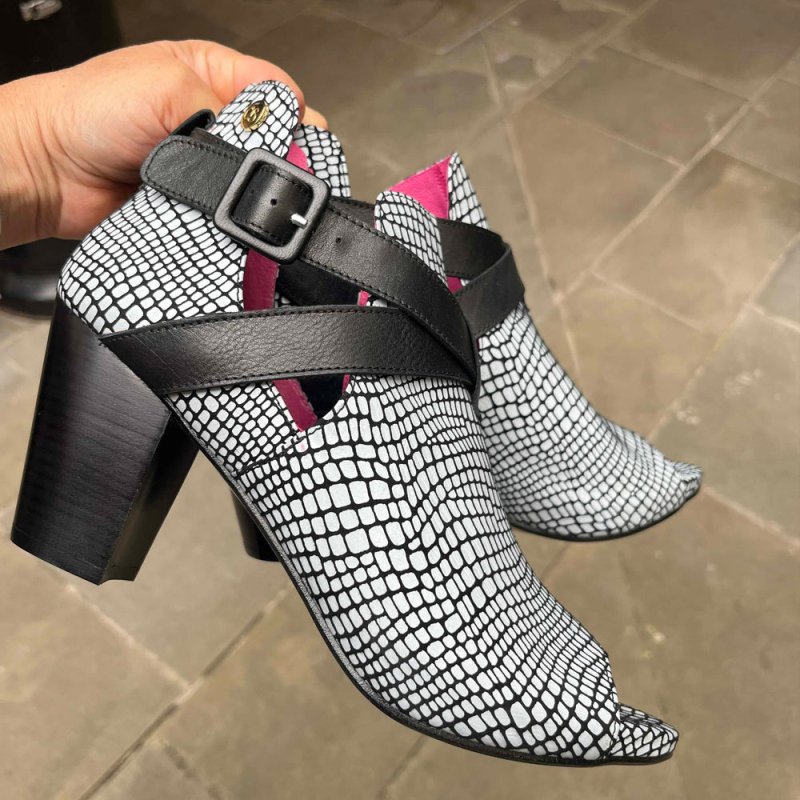 Batton - Black and White shoe boot - Sandal - British D'sire
