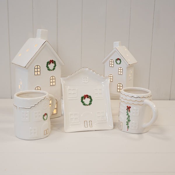 Cosy Christmas House Plate Home Decoration - Christmas Decor - British D'sire
