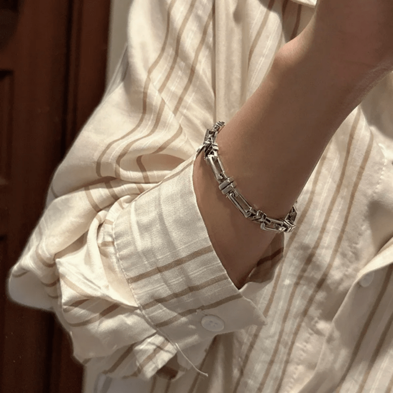 Exaggerated design 925 pure silver geometric interlocking bracelet wholesale for both men and women - Bracelets - British D'sire