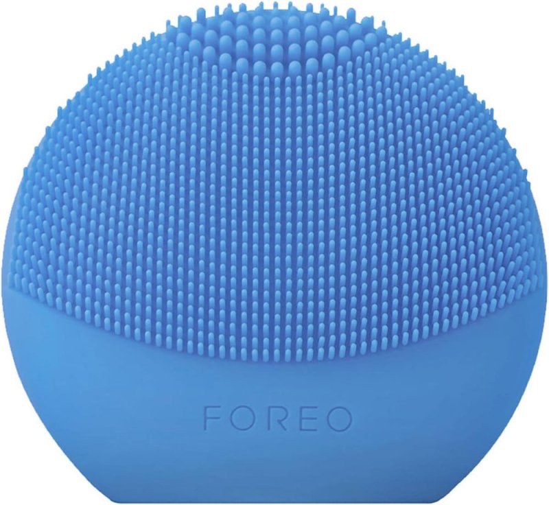 FOREO LUNA fofo Smart Face Brush and Skin Analyzer, Offers Personalized Cleansing for a Unique Skincare Routine, Replaceable Battery Facial Cleansing Brush - Facial Cleansers - British D'sire