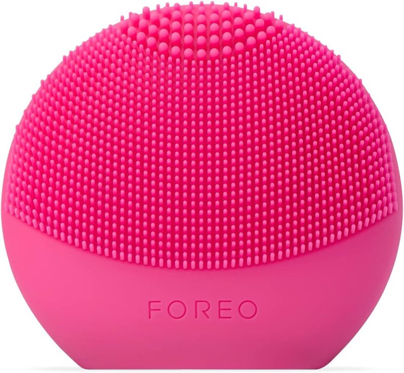 FOREO LUNA play smart 2 - Facial Cleansing Brush - 2-in-1 Skin Analysis & Facial Cleanser - Travel Accessories - Silicone Face Massager - Holiday Essentials - App-connected - Cherry Up - Facial Cleansers - British D'sire