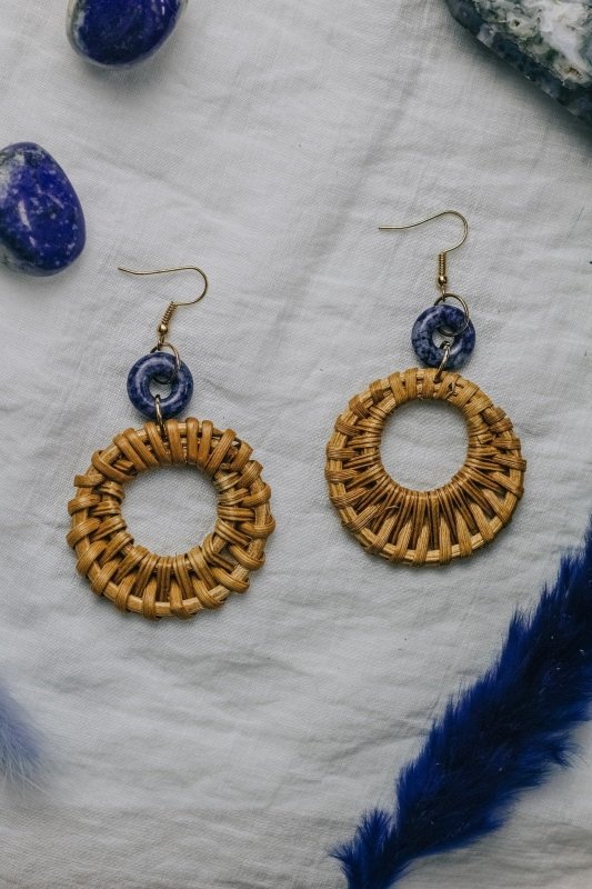 Xander Kostroma Gold Tone Blue Vein Stone Rattan Earrings – 8 cm Bohemian Style Jewelry for Women, Natural Gemstone & Lightweight Statement Earrings Secondary image