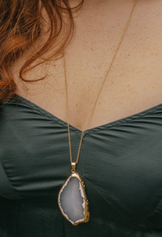 Xander Kostroma Gold Tone & Grey Agate Crystal Long Length Statement Necklace – Handmade Bohemian Healing Stone Necklace for Women, Spiritual Balance & Positive Energy Secondary image