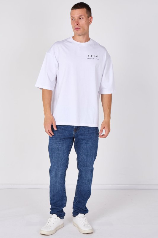 Heavyweight Oversized Graphic T-Shirt - British D'sire