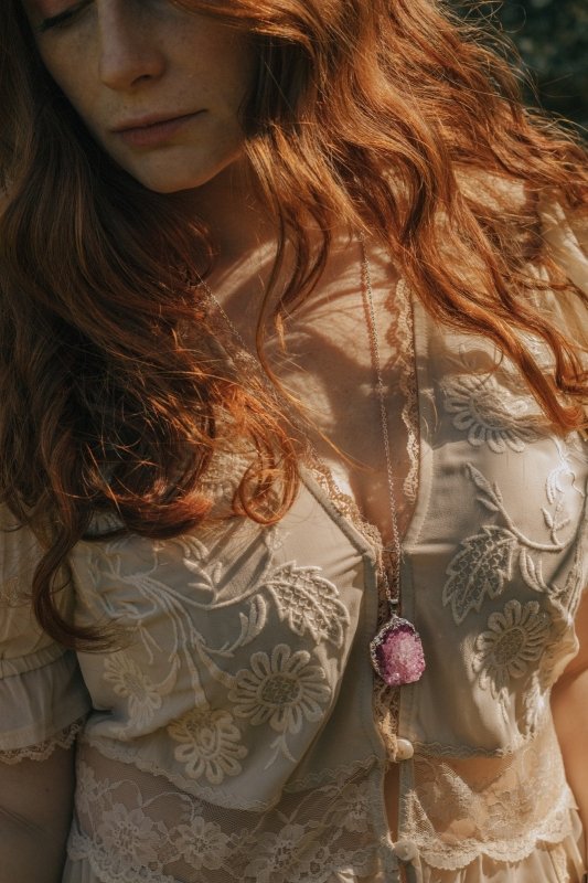 Xander Kostroma - Long Length 925 Sterling Silver Raw Fuchsia Pink Agate Necklace for Women - 68cm Chain - Enhances Positivity and Mental Function - Handcrafted Unique Jewelry - Perfect Gift for Elegance and Balance Secondary image
