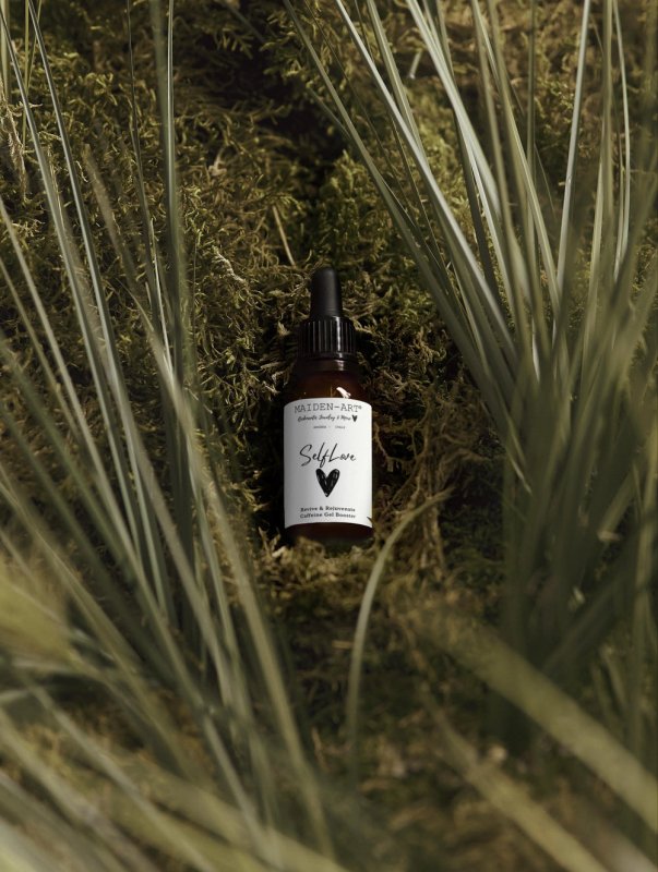 Maiden Art - Caffeine Gel Booster: Revive & Rejuvenate - 20ml | 1% Caffeine, Hyaluronic Acid & Antioxidants for Revitalized Skin, with eco-friendly, non-GMO ingredients- For All skin types-embrace mindful beauty - Caffeine Gel Booster - British D'sire