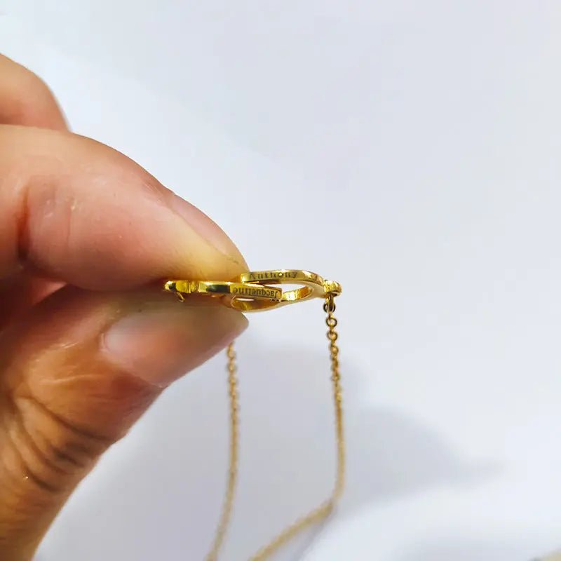 Maiden Art - Double Heart Name Necklace – Custom Couples Necklace, 48 cm Stainless Steel - Silver, Gold, and Rose Gold - Celebrate Love & Connection - British D'sire