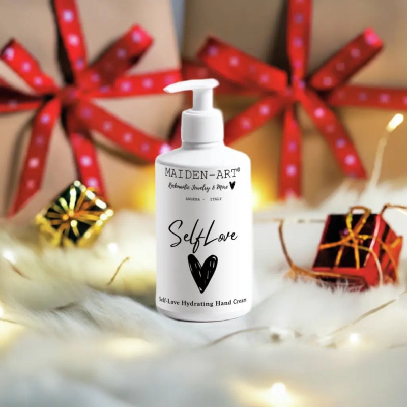 Maiden Art - Embrace Self-Love Hydrating Hand Cream -Vitamin E, Shea Butter, Cocoa Butter, Berry Extract-Chemical & Paraben & Fragrance Free-Vegan & Gluten-Free | Nourish, Protect & hydrate–For all skin types - Hydrating Hand Cream - British D'sire