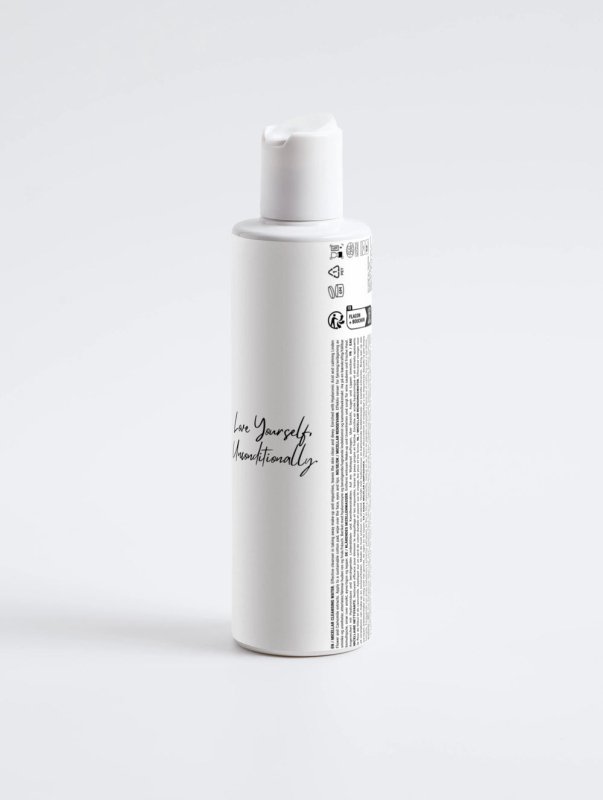 Maiden Art - Glowing From Within - Micellar Cleansing Water - 3 - in - 1 cleanser, makeup remover, and toner - hydrating properties for plump, glowing complexion - Hyaluronic Acid, Linden Flower & Camomile - For All Skin Types - Micellar Cleansing Water - British D'sire