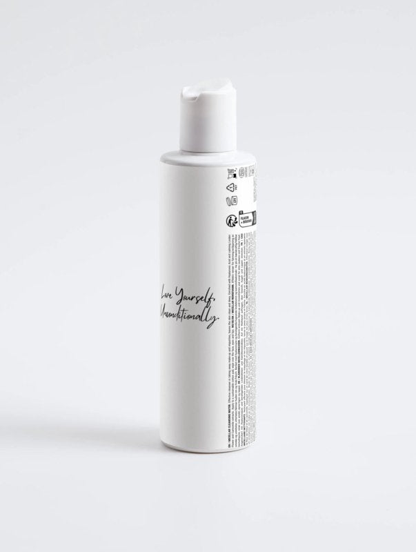 Maiden Art - Glowing From Within -Micellar Cleansing Water -3-in-1 cleanser, makeup remover, and toner -hydrating properties for plump, glowing complexion -Hyaluronic Acid, Linden Flower & Camomile -For All Skin Types - Micellar Cleansing Water - British D'sire