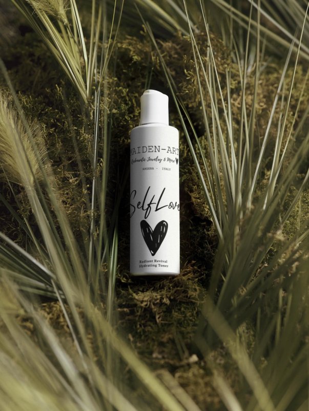 Maiden Art - Hydrating Toner -Radiant Revival-Rose Water & Hyaluronic Acid-Balances pH, Reduces Dryness-Fragrance & Gluten-Free -All-Natural Ingredients-For All Skin Types - Hydrating Toner - British D'sire