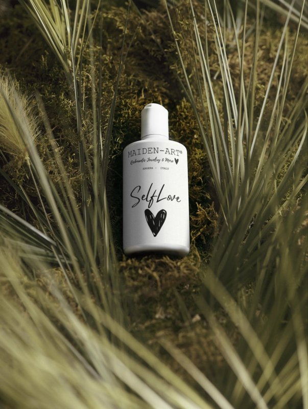 Maiden Art - Mindful Hair Care Nourish & Volumize Shampoo – For Dry Ends & Volume Boost, with Betaine & Wheat Protein, Sulphate Free -Strengthening, Smoothing with Refreshing Scent –For Healthy, Vibrant Hair - Nourish & Volumize Shampoo - British D'sire