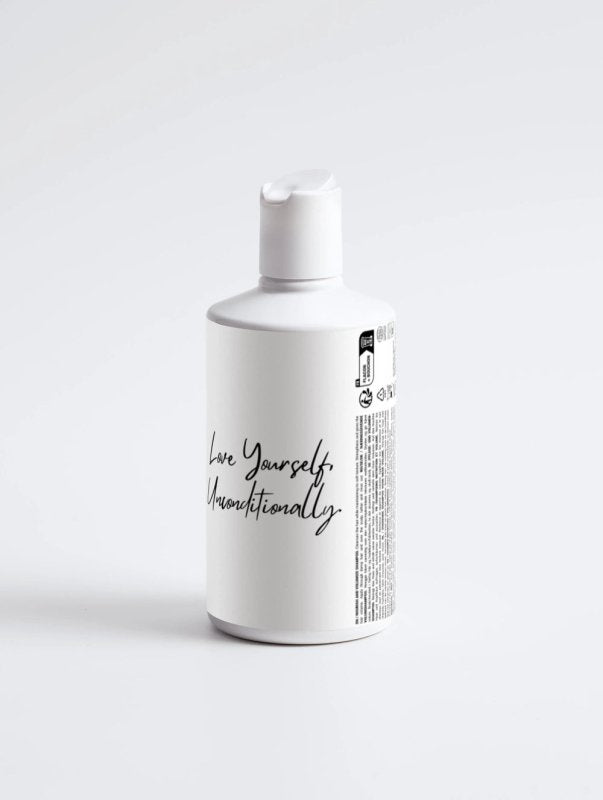Maiden Art - Mindful Hair Care Nourish & Volumize Shampoo – For Dry Ends & Volume Boost, with Betaine & Wheat Protein, Sulphate Free -Strengthening, Smoothing with Refreshing Scent –For Healthy, Vibrant Hair - Nourish & Volumize Shampoo - British D'sire