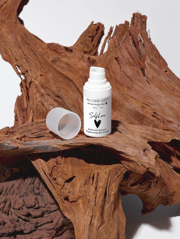 Maiden Art - Reflective Reverie Brightening Eye Cream - 15ml - Lightweight, Non-Greasy, Paraben & Sulfate-Free - For Dark Circle & Puffiness- Betaine, Ginkgo Extract, Shea Butter,Vegan, Natural -For All Skin Types - Brightening Eye Cream - British D'sire