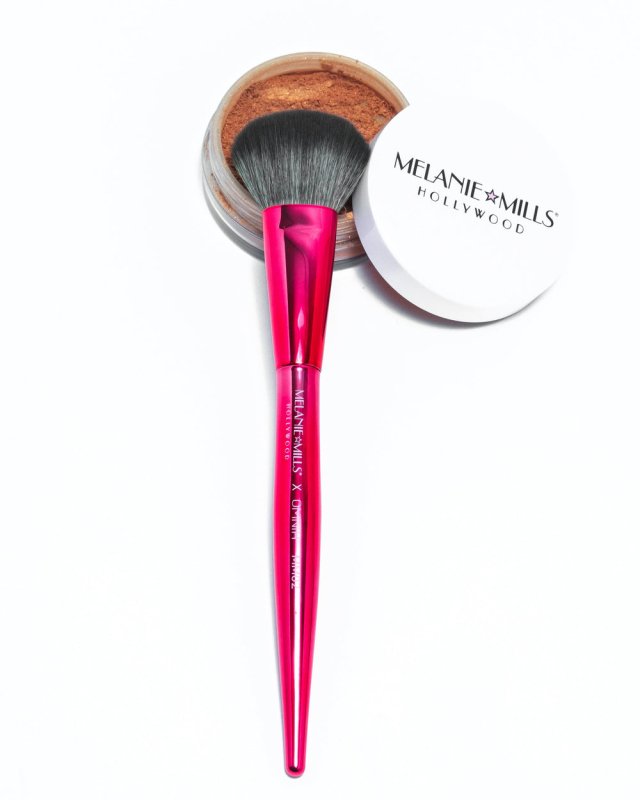 Melanie Mills Hollywood Mini Powder Brush MM02 X Omnia® - Makeup Brush - British D'sire