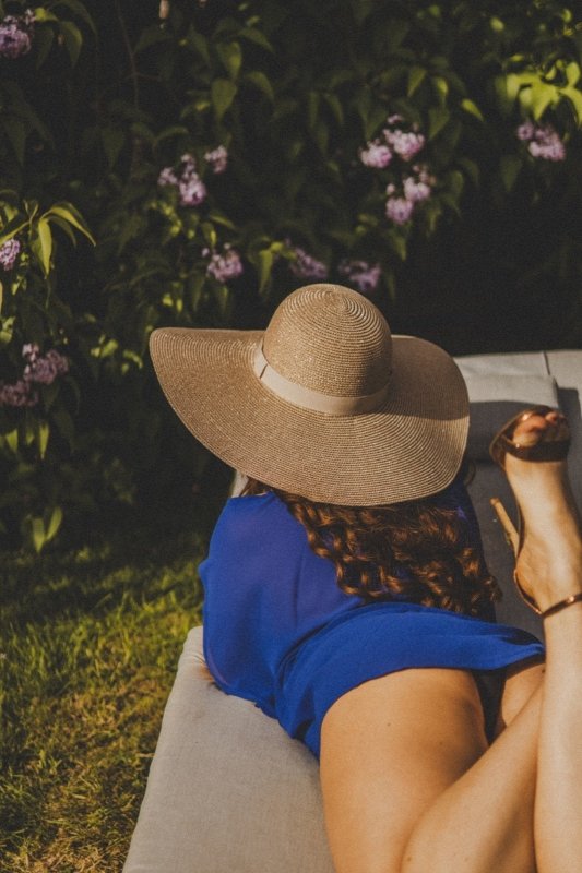 Xander Kostroma - Navy Blue Viscose Beach Coverup for Women - 65 x 95cm - Sustainable and Stylish Beachwear - Perfect for Poolside Relaxation and Summer Fun Secondary image