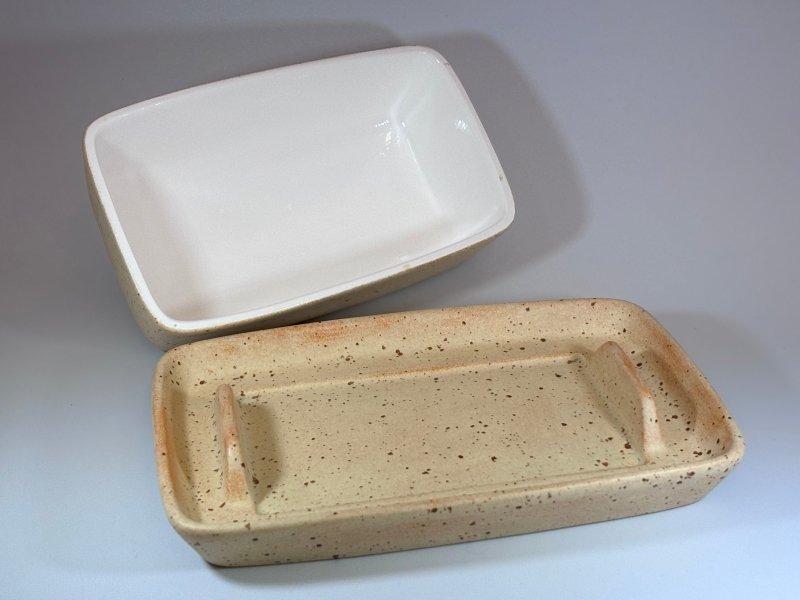Oatmeal Butter Dish with Handle - Butter Dish - British D'sire