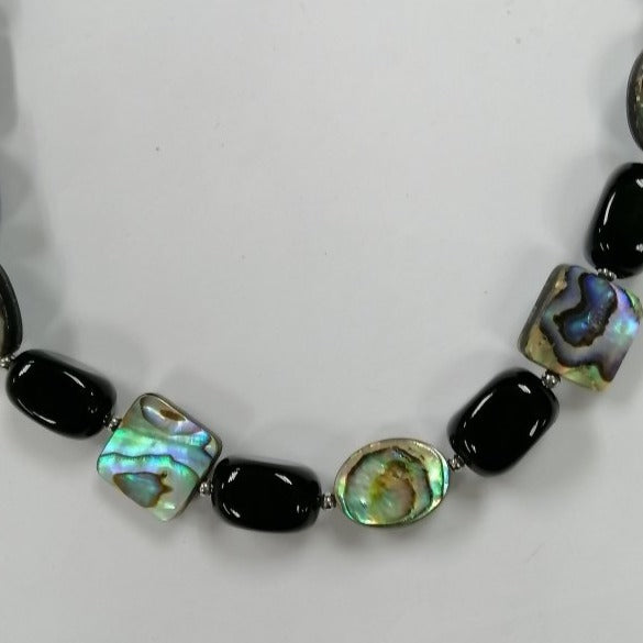 Pearlz Gallery Ladies Ocean & Gemstone Jewellery Set – Black Sea Shell Earrings, Kunzite Slider Bracelet & Black Agate Abalone Necklace – 925 Sterling Silver Gift Collection