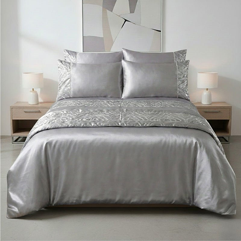 Shimmer Duvet Cover Set Luxury Bedding with Elegant Metallic Finish - Super King - Red - British D'sire