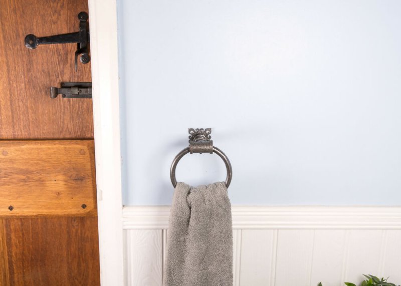 Vintage towel ring bathroom towel hanger - Rosado - towel ring - British D'sire