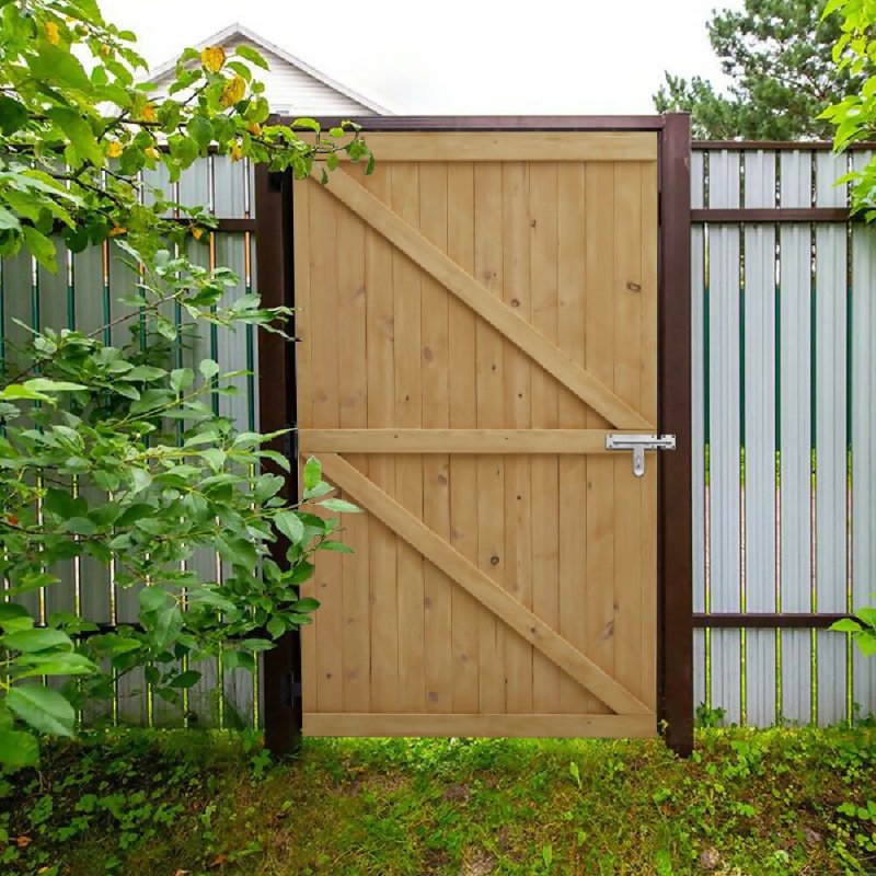 Wooden Garden Gate Side Gate with Latch H 152 cm x W 91 cm Secondary image