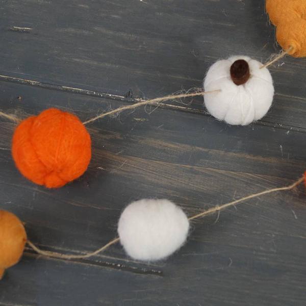 Wool Pumpkin Garland - Garland - British D'sire