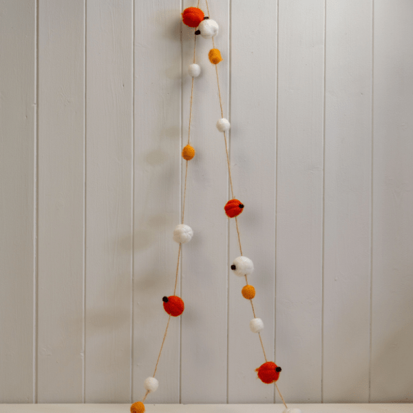 Wool Pumpkin Garland Secondary image