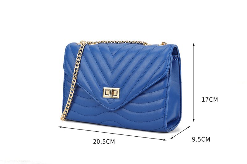 Yesselle Quilted Shoulder Bag with Gold Hardware Black Secondary image