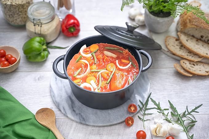 Cast Iron Pot with Lid – Non-Stick Ovenproof Enamelled Casserole Pot – Sturdy Dutch Oven Cookware – 4.7L, 24cm – by Nuovva - British D'sire