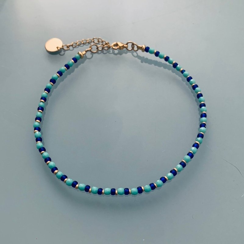 Clover Blue and Gold Pearl Anklet | Women's Curb Chain With Magical Natural Stones and 24K Gold Plated Heishi Pearls | Gift idea - Bracelet - British D'sire