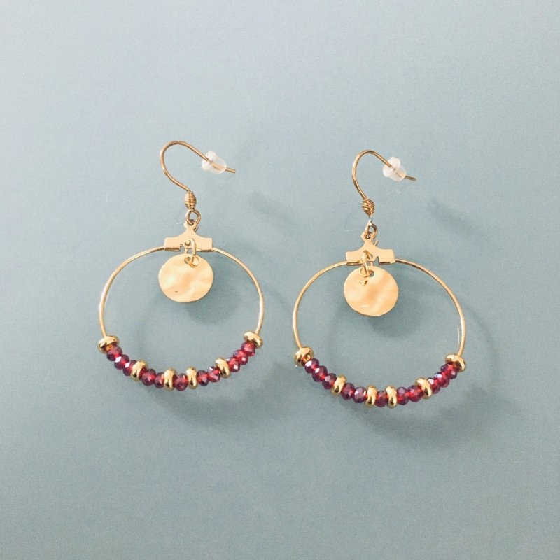 Clover Gold Plated Ruby Creoles and Heishi Pearls Earrings | Golden Creole Earrings | Women's Jewelry | Earrings for women's | Gold Creoles | Gold Jewelry | Gift Jewelry | Women's Gift - Earrings - British D'sire