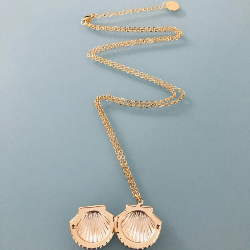 Clover Gold Plated Seashell Necklace 24K | Gold Necklace | Gift Idea | Shell Jewel | Women's Gift Idea | Gold Jewelry | Gold Necklace | Gift Jewelry - Necklace - British D'sire