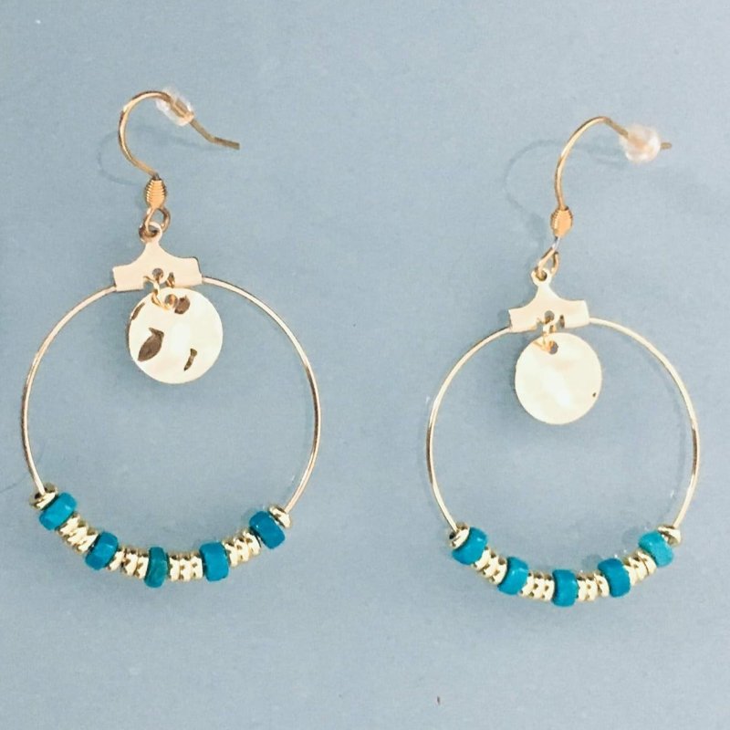 Clover Heishi Hoop Earrings | Golden Hoop Earrings in Stainless Steel and Gold | Turquoise Heishi Pearls | Women's jewelry | Gift Jewelry | Women's gift - Earrings - British D'sire