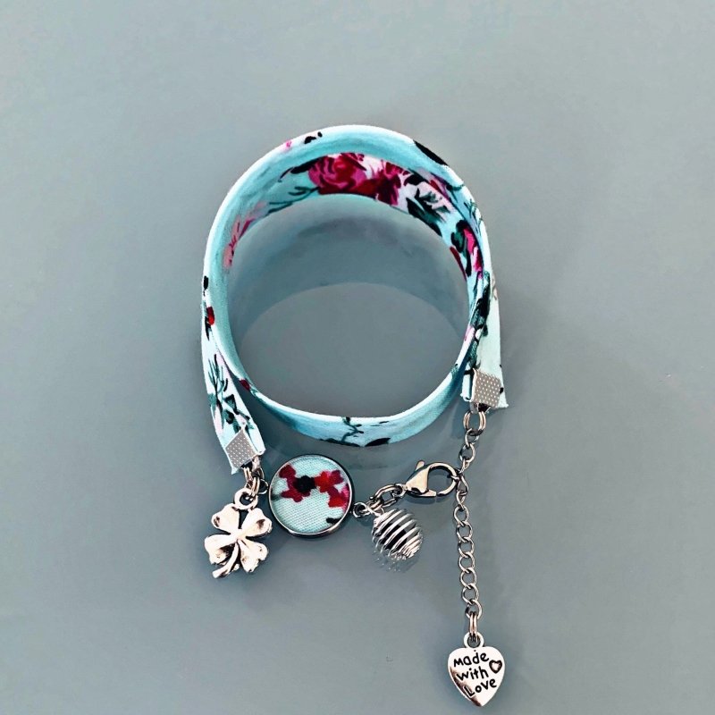Clover Liberty Blue Floral Clover Bracelet | Liberty Jewelry | Fabric Bracelet | Gift Idea | Perfume Bracelet | Bracelet | Women's Gift | Gift Jewelry - Bracelet - British D'sire Main image