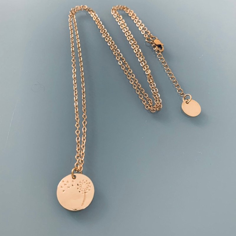 Clover Necklace in Gold Plated Stainless Steel | Gold Necklace | Gold Jewelry | Clover Necklace | Woman Jewel | Woman Gift Idea | Gold necklace - Necklace - British D'sire Main image