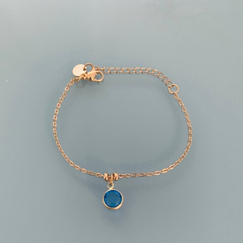 Clover Sapphire Bracelet | Swarovski Sapphire Stone Curb Bracelet and 24K Gold Plated Heishi Pearls | Golden Bracelet - Bracelet - British D'sire Main image