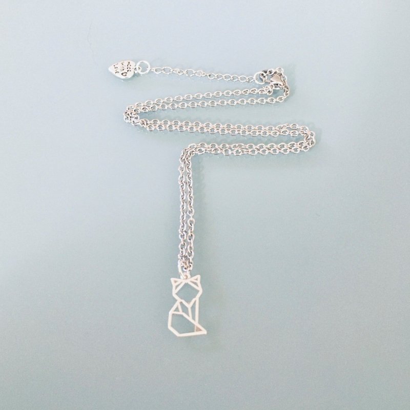 Clover Silver Fox Pendant Necklace | Silver Jewel | Fox Jewelry | Lucky Necklace | Gift Jewelry | Fox | Gift - Necklace - British D'sire