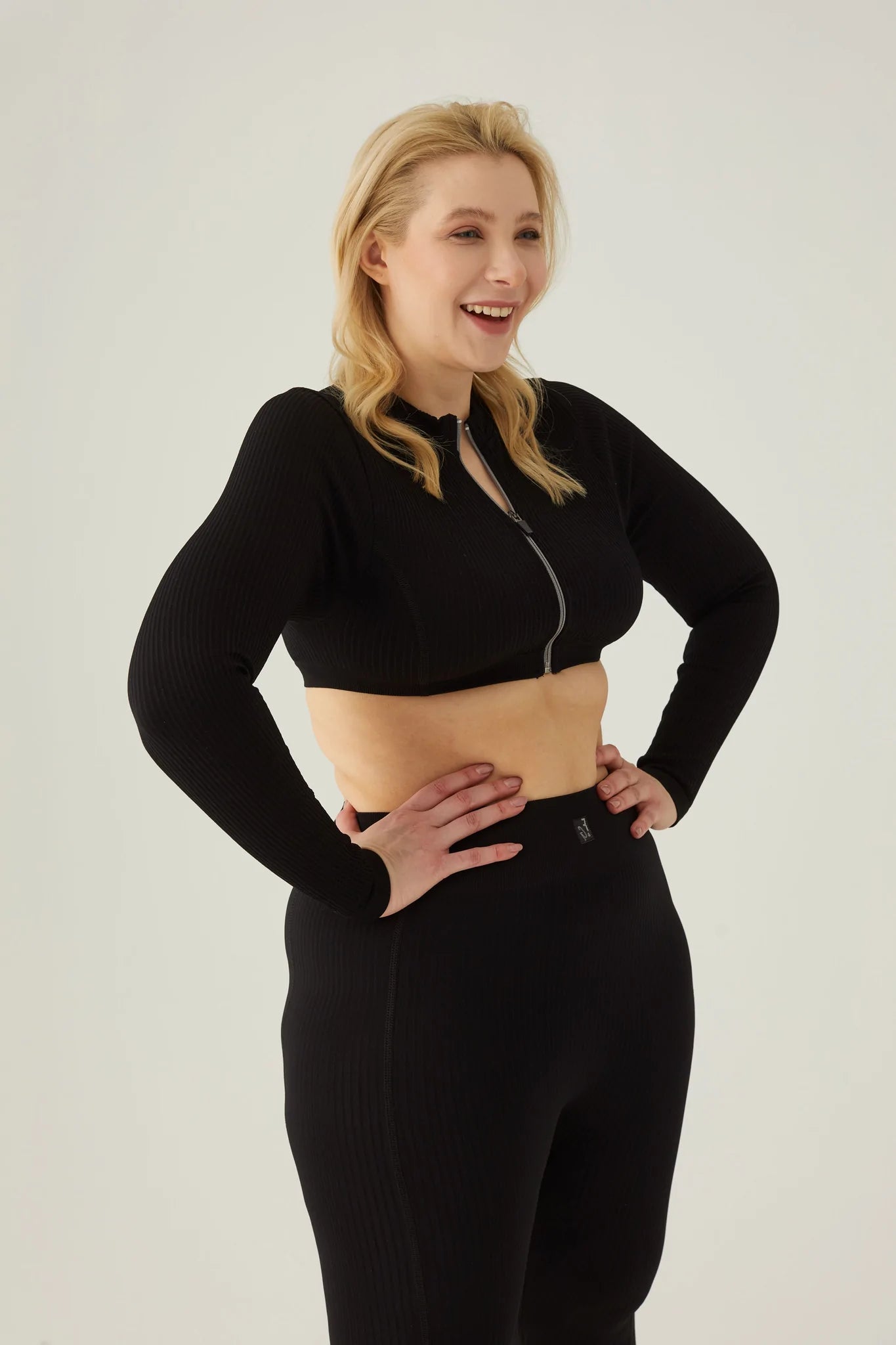 Form & Grace Contrast Zip Front Longsleeve Cropped Jacket Black - Women's Jacket - British D'sire