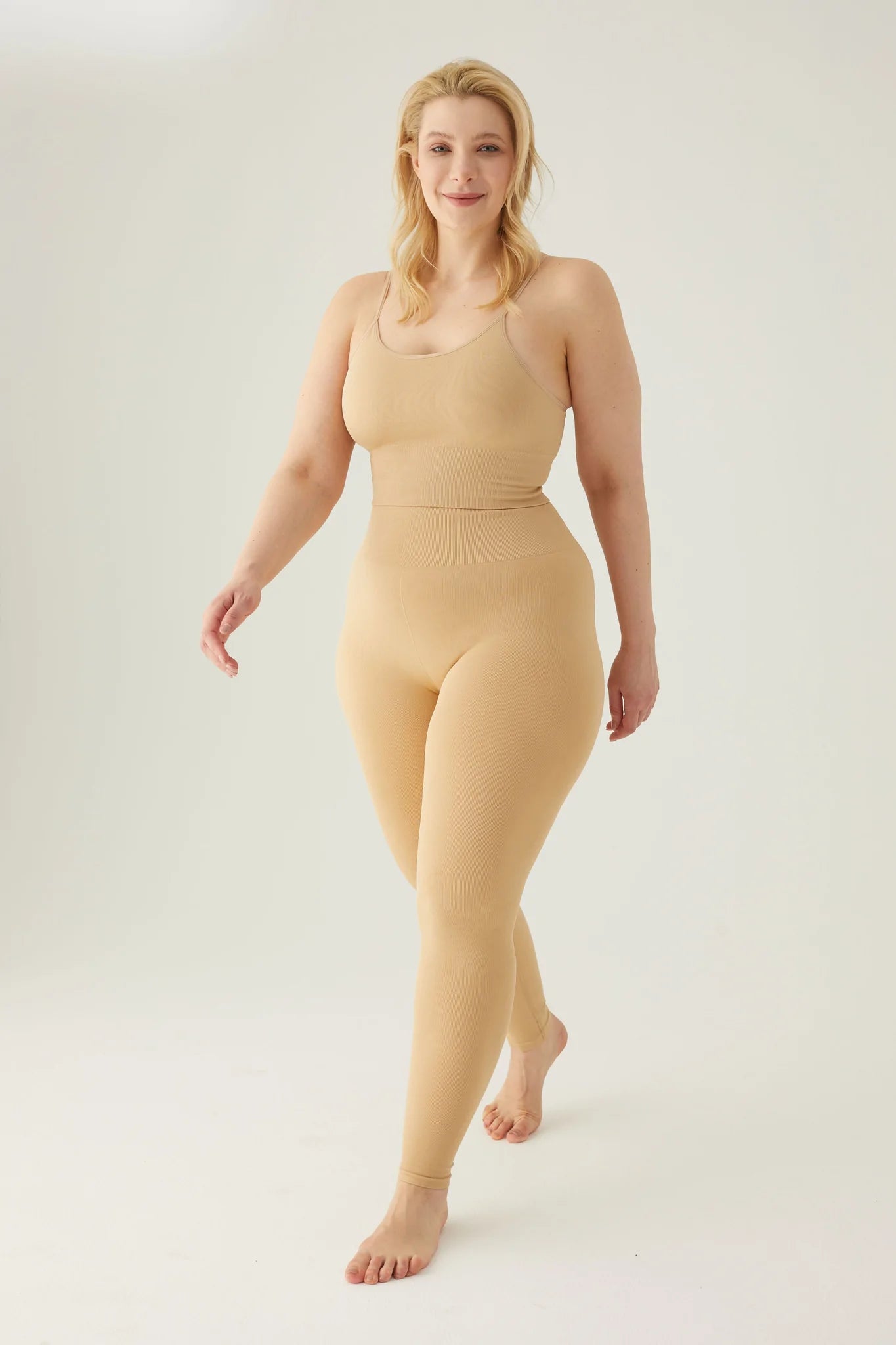 Form & Grace Seamless Cami Bra Latte Secondary image